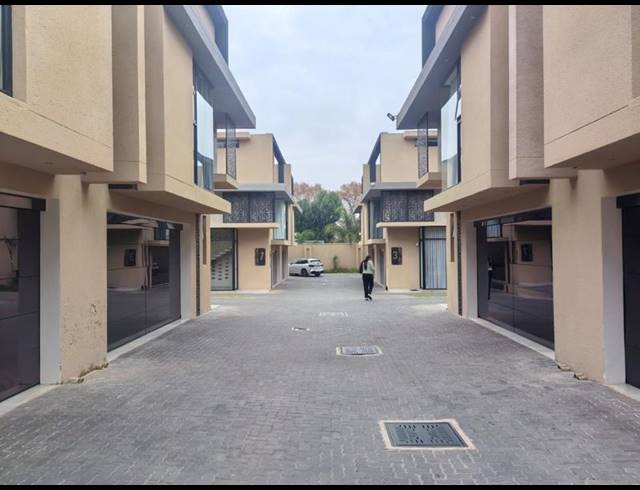 3 BEDROOM PROPERTY TO RENT IN HOUGHTON ESTATE